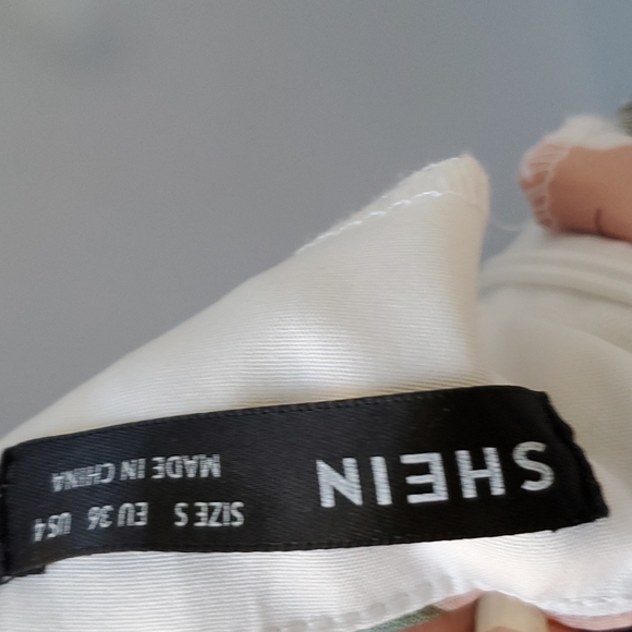 BEAUTIFUL SHEIN SUMMER ROMPER - Picture 6 of 6